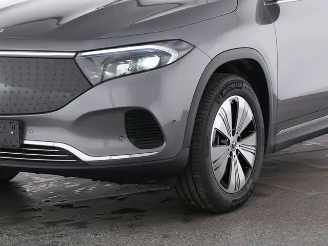 Mercedes-Benz EQA 300