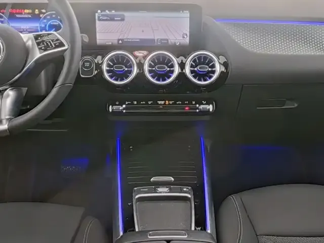 Mercedes-Benz EQA 300