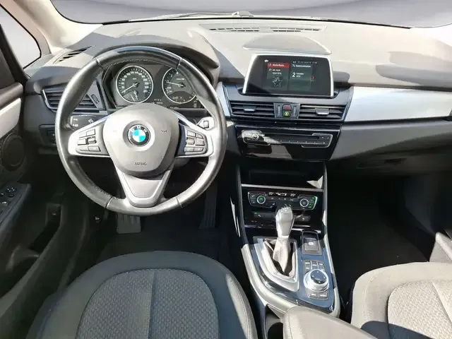 BMW 220