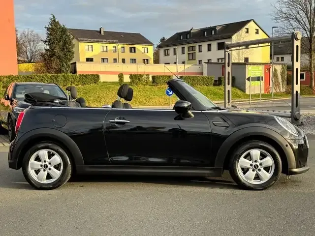 MINI Cooper Cabrio
