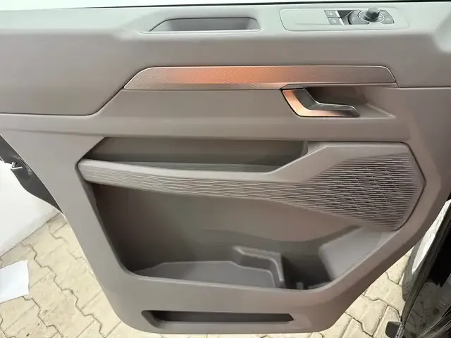 Volkswagen T7 Caravelle