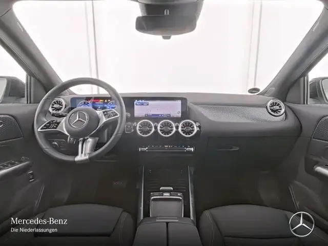 Mercedes-Benz EQA 300