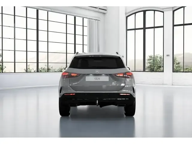 Mercedes-Benz GLA 200