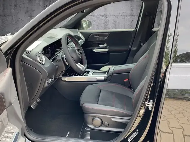Mercedes-Benz GLB 250