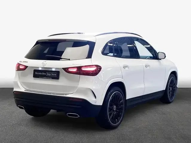 Mercedes-Benz GLA 200