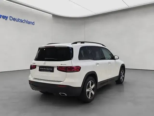 Mercedes-Benz GLB 200