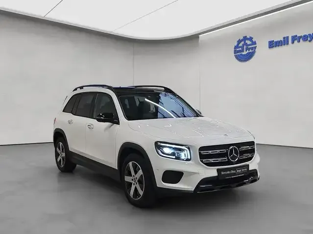 Mercedes-Benz GLB 200