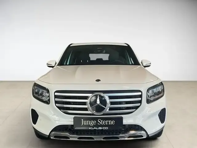 Mercedes-Benz GLB 220