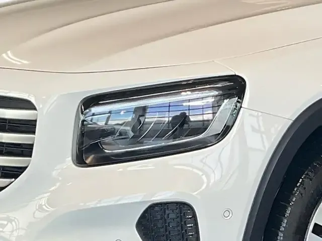 Mercedes-Benz GLB 220