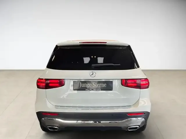 Mercedes-Benz GLB 220