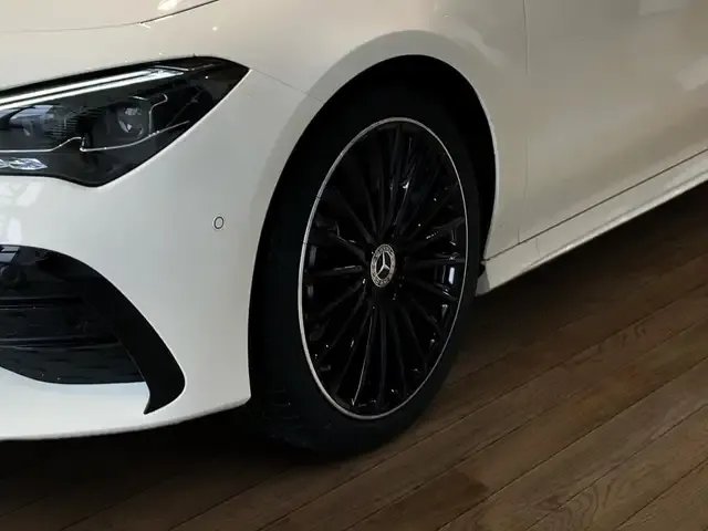 Mercedes-Benz CLA 220