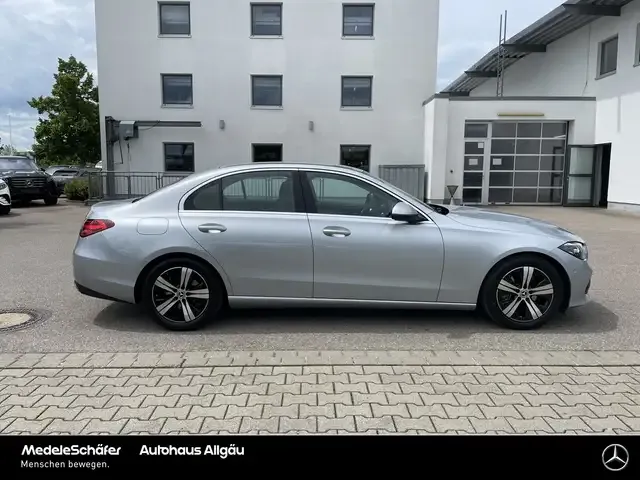 Mercedes-Benz C 180