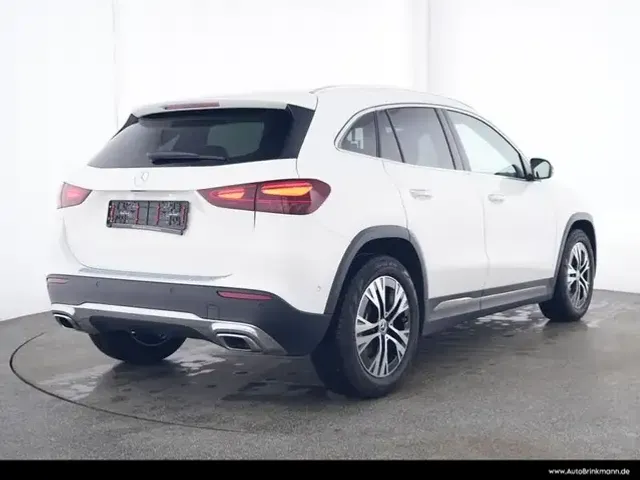 Mercedes-Benz GLA 180