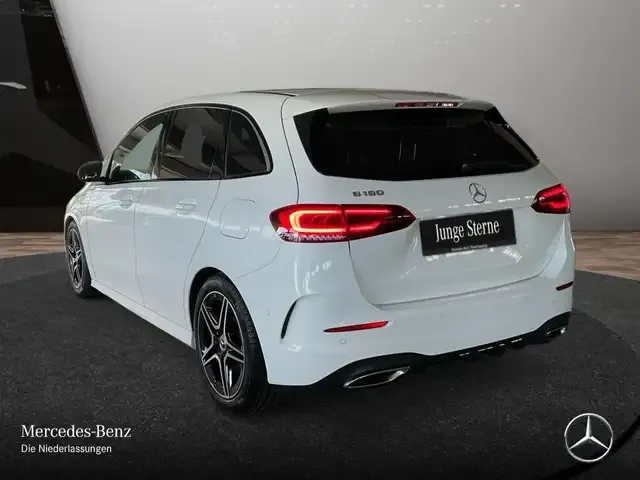 Mercedes-Benz B 180