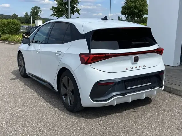 CUPRA Born