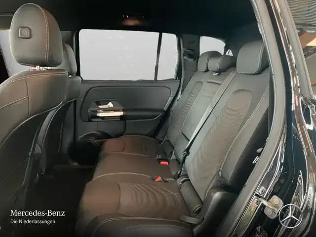 Mercedes-Benz EQB 300