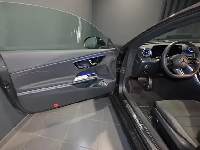 Mercedes-Benz CLE 300