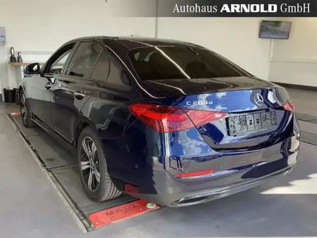 Mercedes-Benz C 200