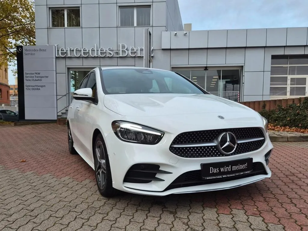 Mercedes-Benz B 180