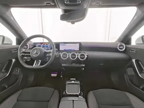 Mercedes-Benz CLA 180