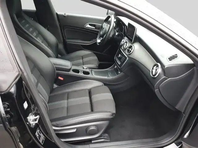 Mercedes-Benz Sonstiges