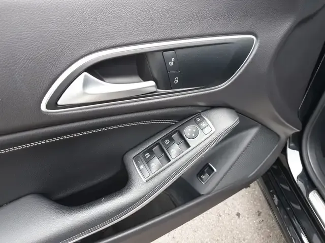 Mercedes-Benz Sonstiges