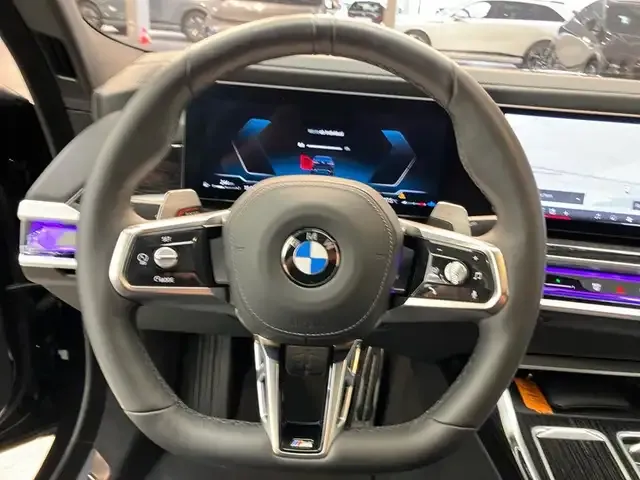 BMW 740