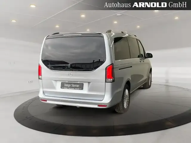 Mercedes-Benz V 250