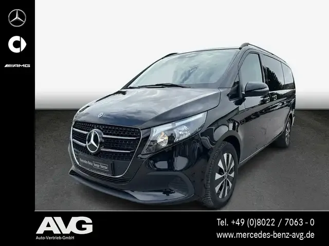 Mercedes-Benz V 220