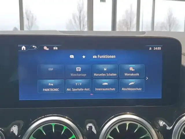 Mercedes-Benz GLA 200