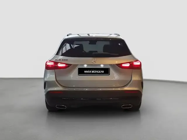 Mercedes-Benz GLA 200