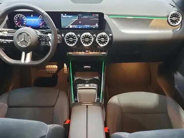 Mercedes-Benz GLA 200