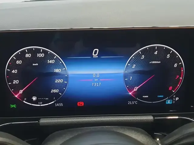 Mercedes-Benz GLA 200