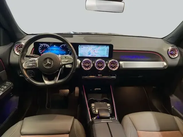 Mercedes-Benz EQB 300