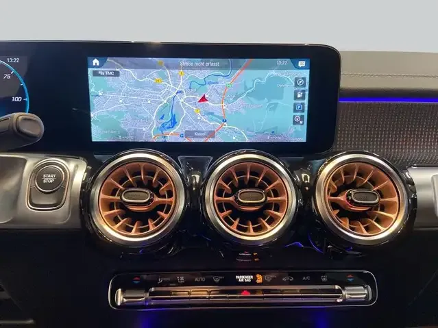 Mercedes-Benz EQB 300