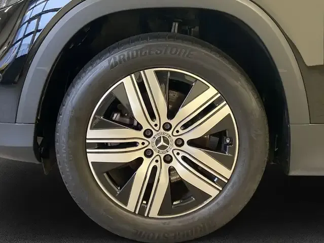 Mercedes-Benz EQB 300