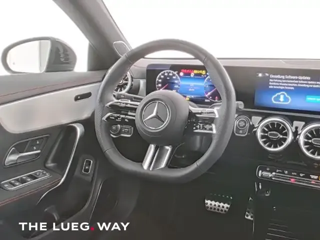 Mercedes-Benz CLA 220