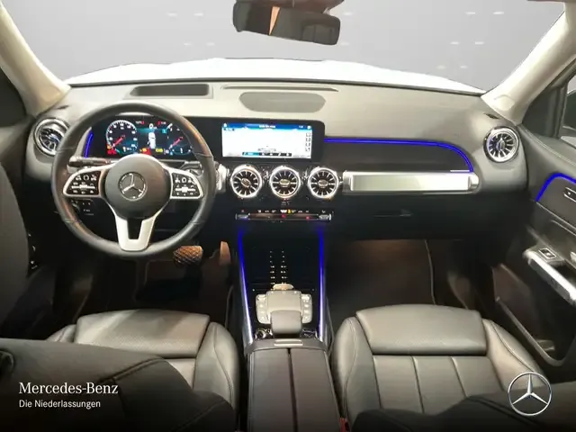 Mercedes-Benz GLB 220