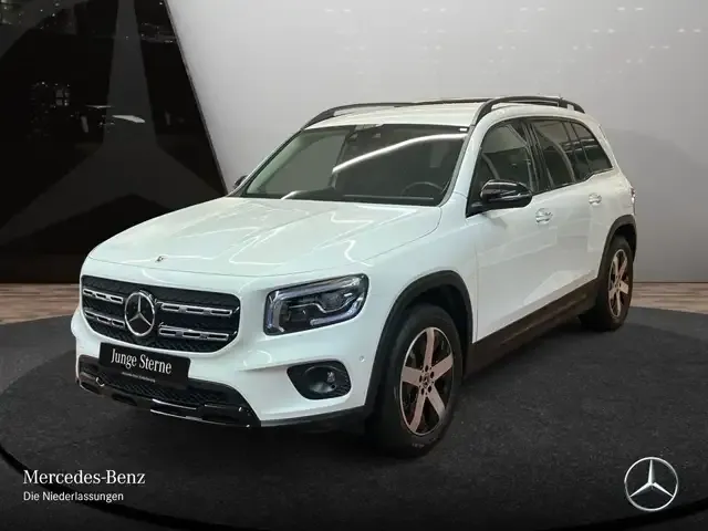 Mercedes-Benz GLB 220