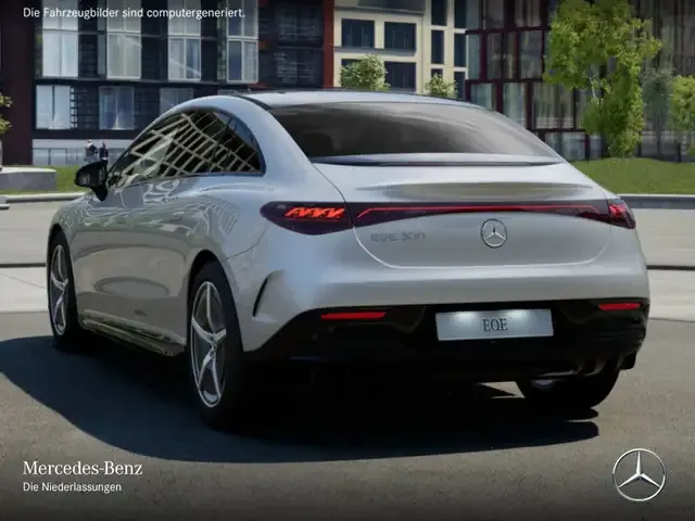 Mercedes-Benz EQE 300