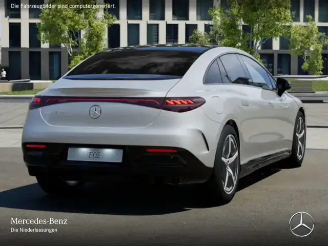 Mercedes-Benz EQE 300