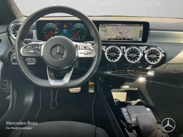 Mercedes-Benz CLA 180
