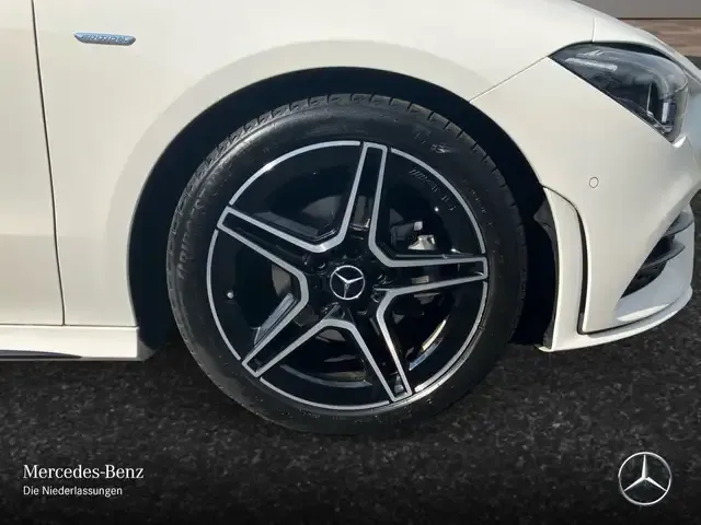 Mercedes-Benz CLA 180