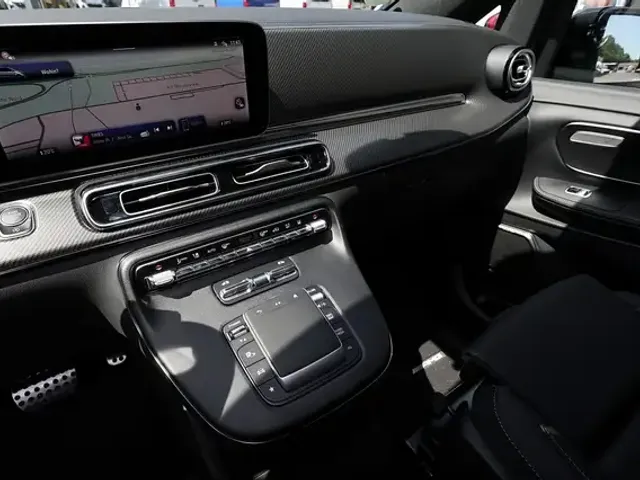 Mercedes-Benz V 250