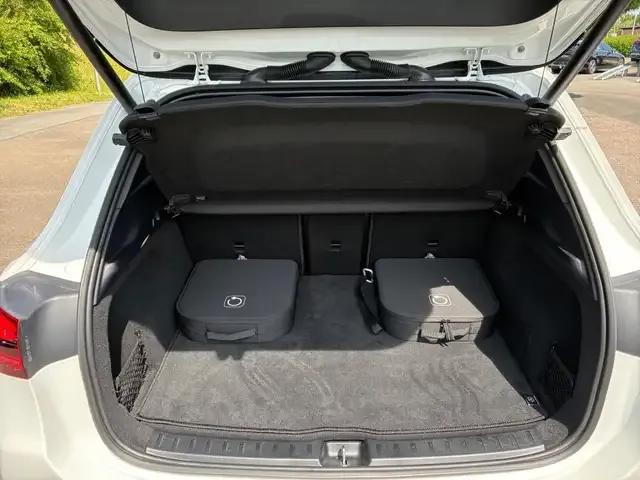 Mercedes-Benz EQA 300