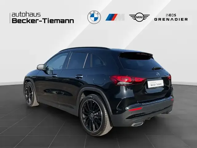 Mercedes-Benz GLA 200