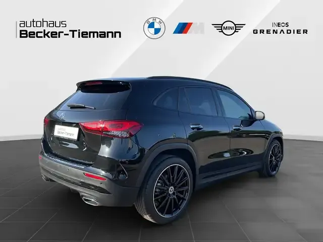 Mercedes-Benz GLA 200