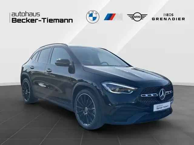 Mercedes-Benz GLA 200