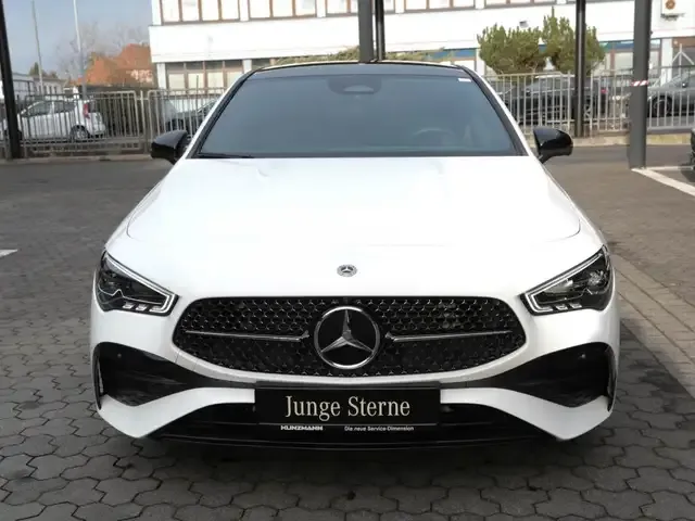 Mercedes-Benz CLA 200