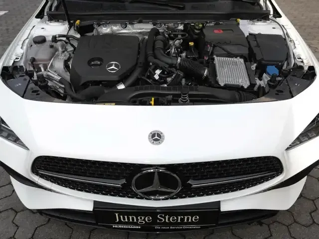 Mercedes-Benz CLA 200